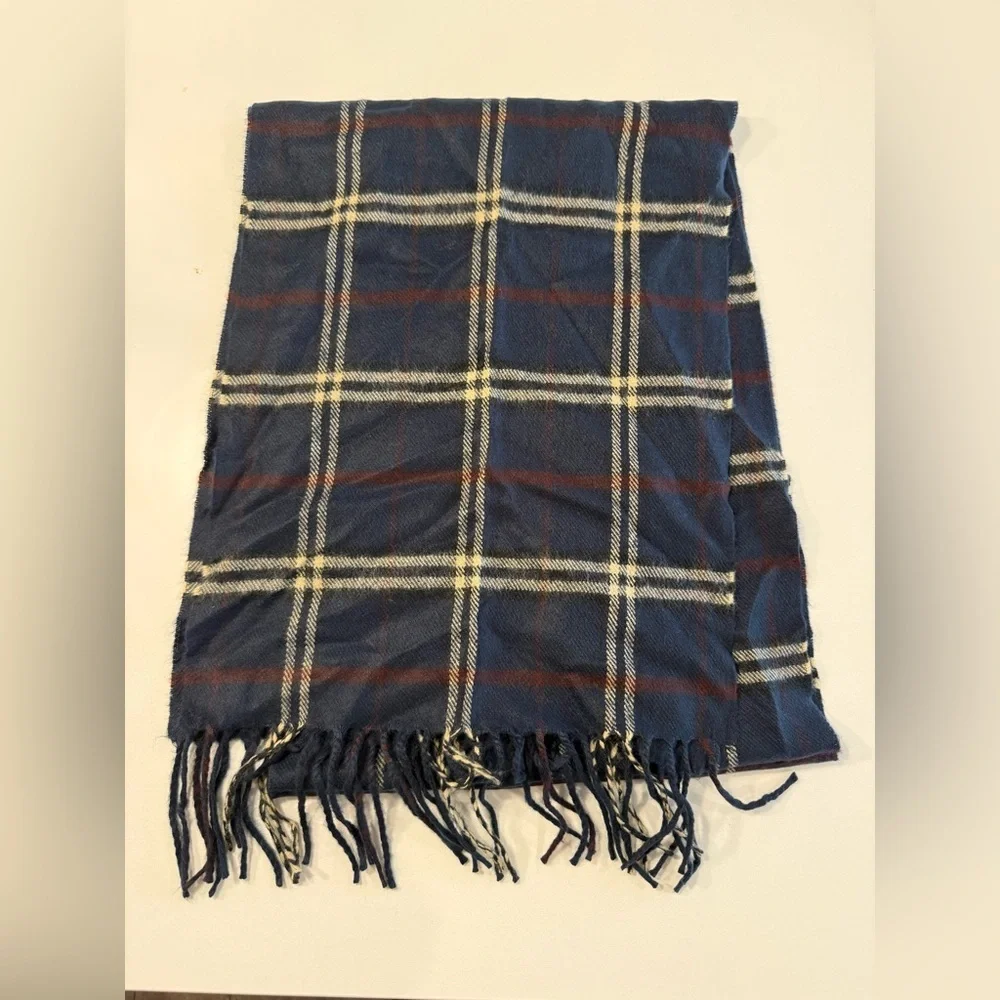 NWOT Plaid‎ Fringe Scarf 100% Cashmere